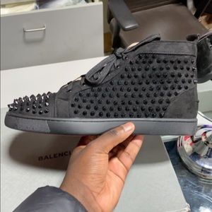 Selling black red bottoms